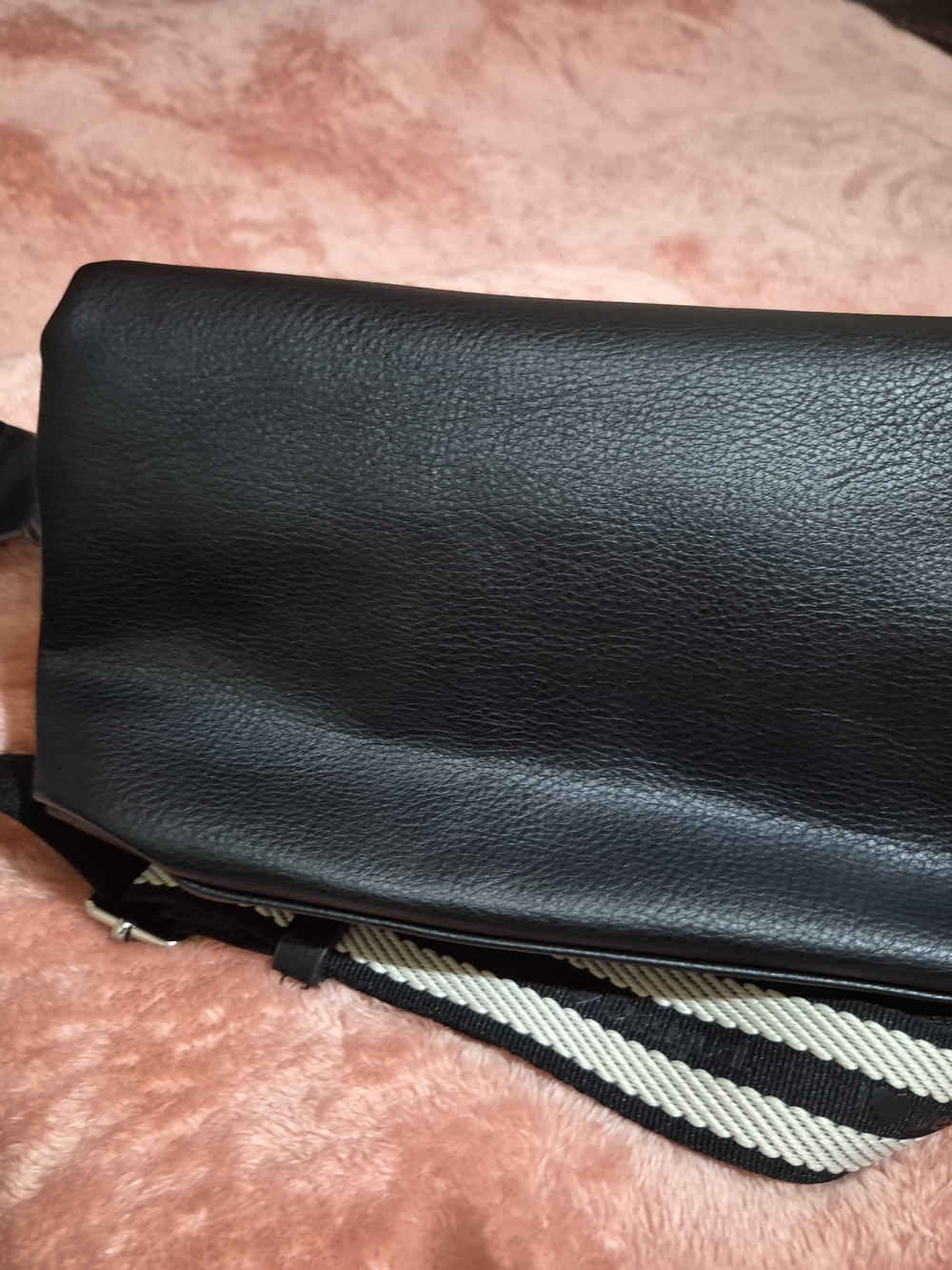 Desigual Black Shoulder Bag with Detachable Strap - Picture 11 of 12